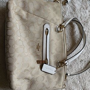 Authentic Coach crossbody